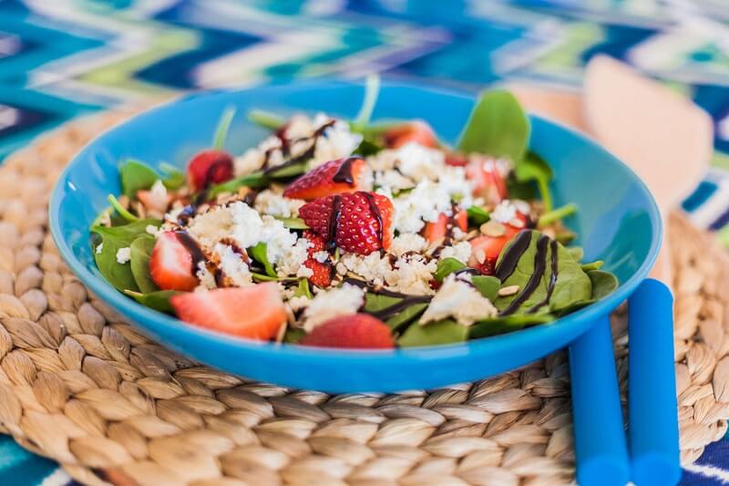 Baby Spinach, Strawberry and Ricotta Salad