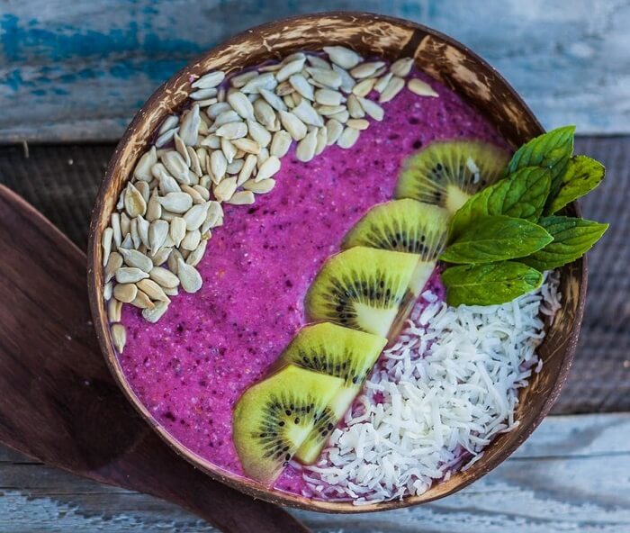 Berry and Coconut Smoothie Bowl