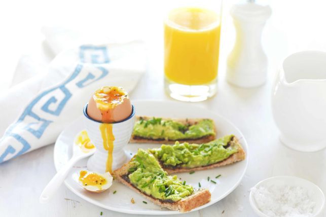 Boiled Eggs with Avocado Sliders
