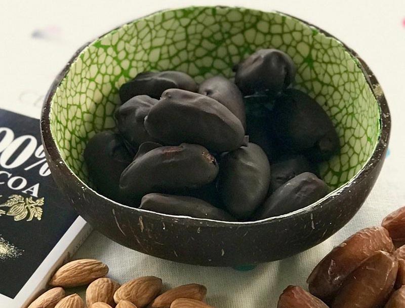 Almond Dates in Chocolate