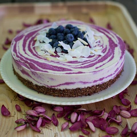 Raw Coconut Berry Cheesecake