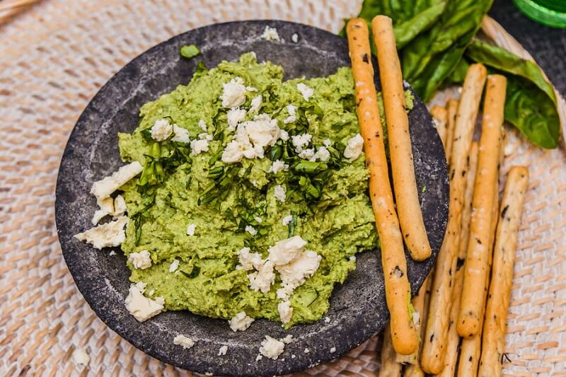 Feta, dill and spinach hummus